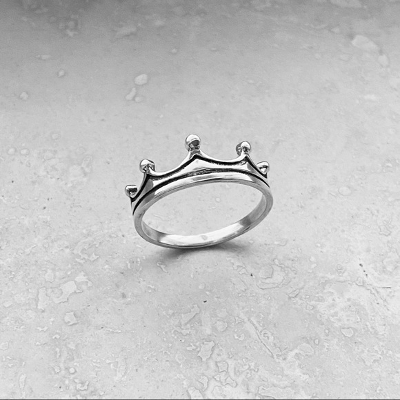 👑👑TOP SELLER 👑👑 Sterling Silver Crown Ring - Picture 2 of 8